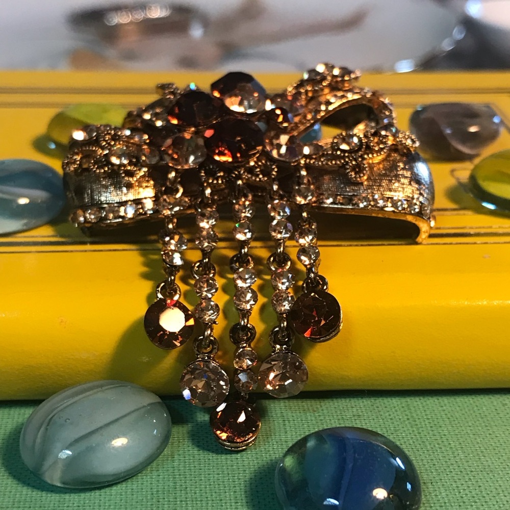 Brooch 🎀 Ribbon style Vintage-🌟 Rhinestone - Picture 2 of 8